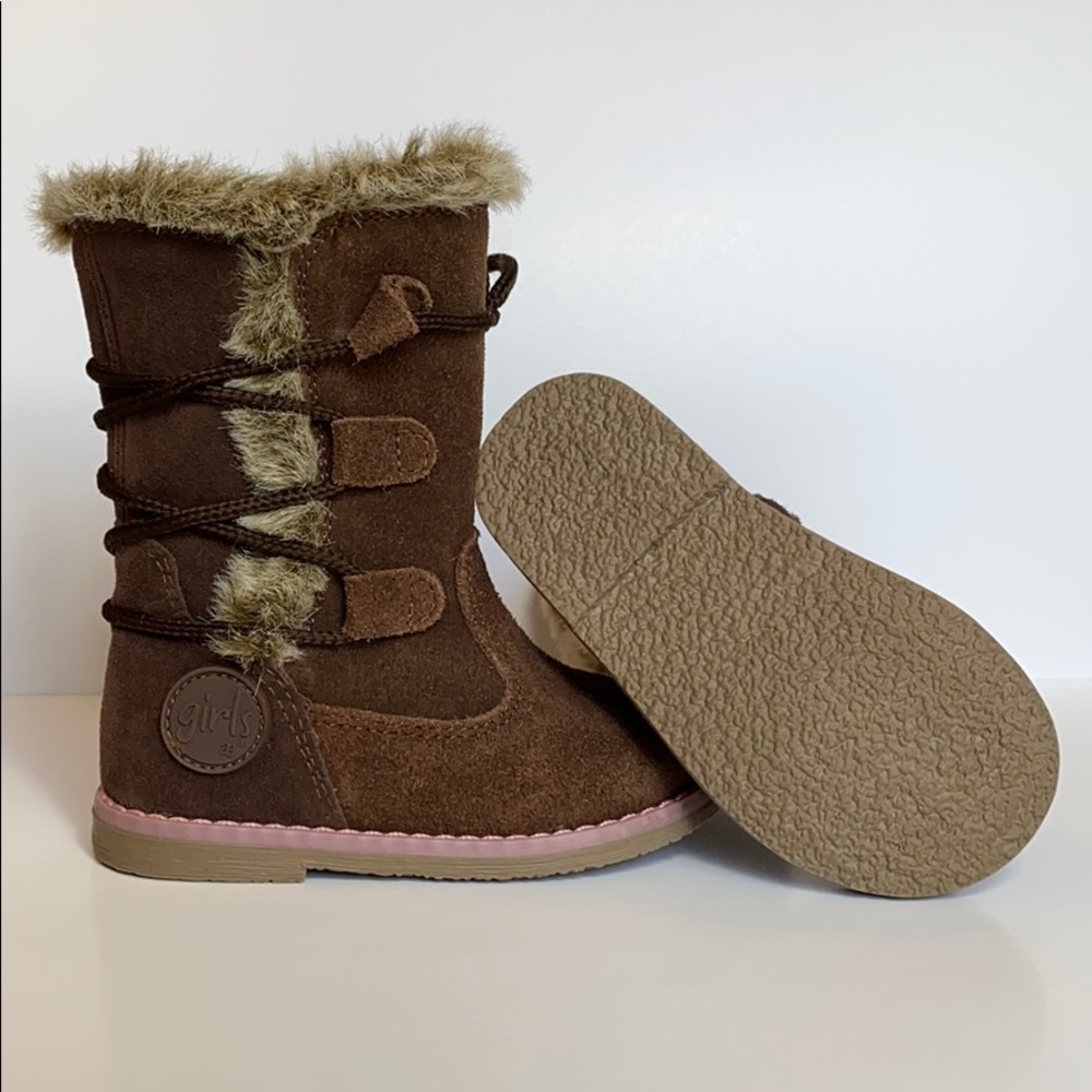 Brown toddler boots size 7